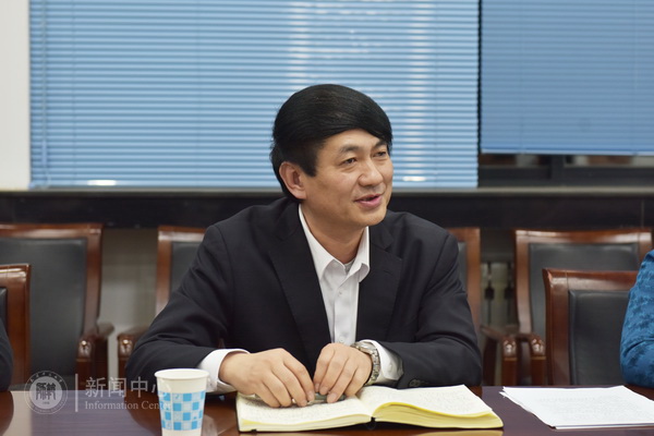党委副书记、校长钟英华讲话