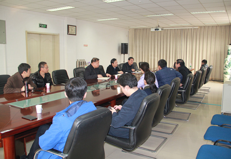 图一:召开我校节约用水情况座谈会